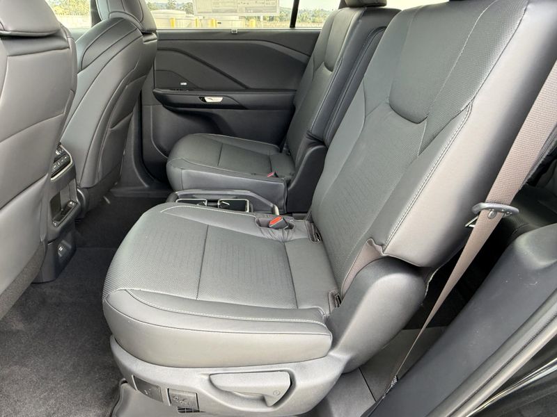 New 2026 Lexus TX 500h F SPORT Performance PremiumImage 26