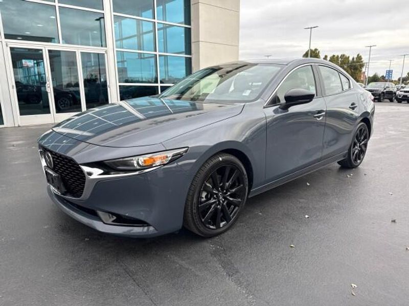 2025 Mazda Mazda3 Sedan 2.5 s Carbon photo 4