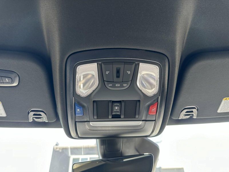 2025 RAM 1500 Big HornImage 30