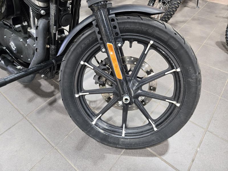 USED 2022 HARLEY SPORTSTER IRON 883 Image 13