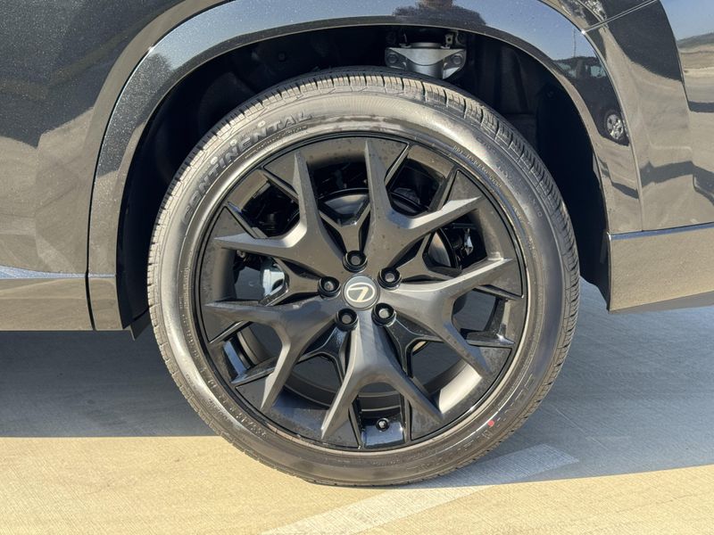 New 2026 Lexus TX 350 F SPORT HandlingImage 16