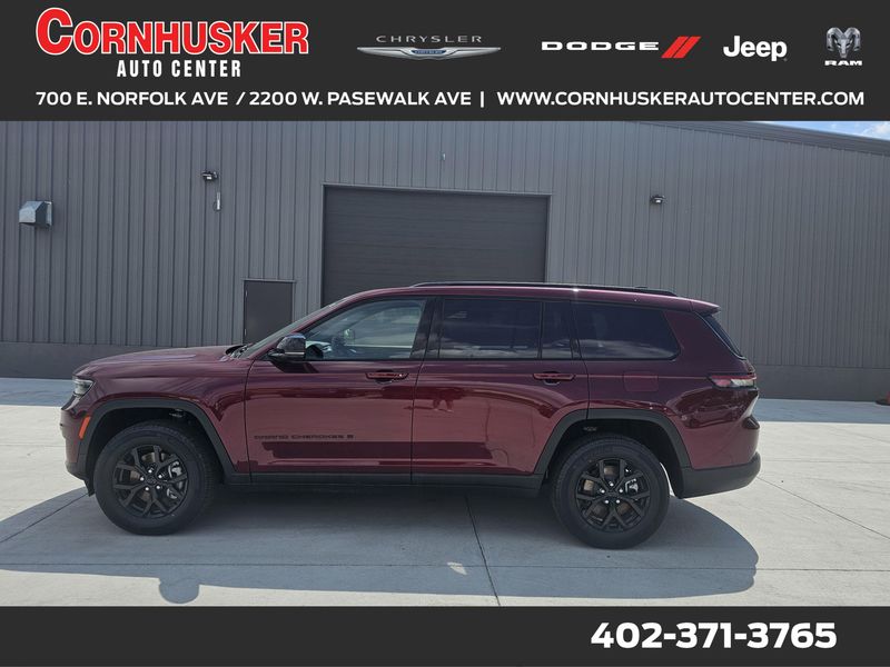 2025 Jeep Grand Cherokee L Altitude XImage 1