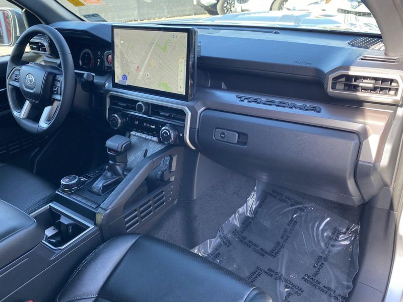 2024 Toyota Tacoma TRD SportImage 11