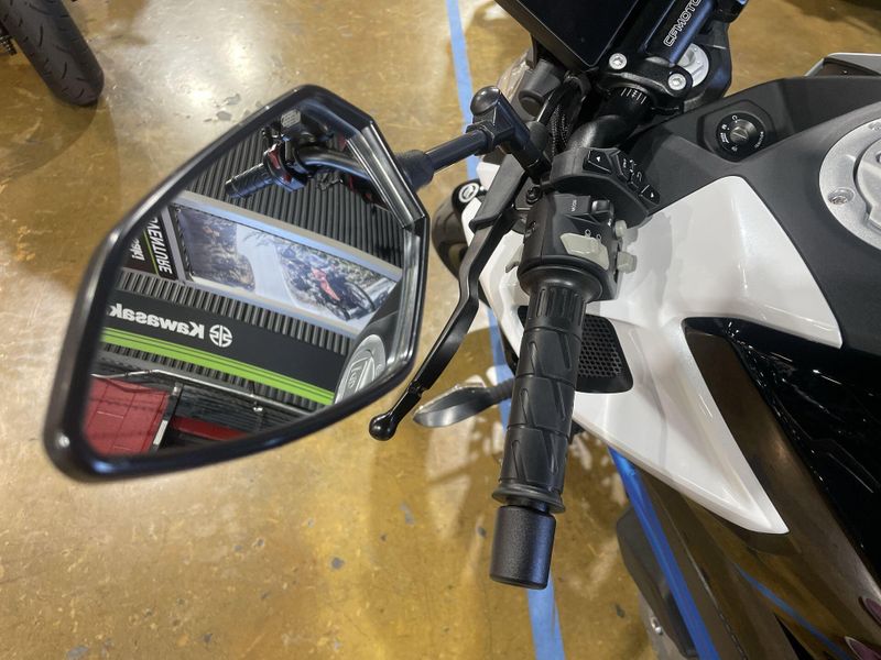 Used 2025 CFMOTO 300NK Image 15