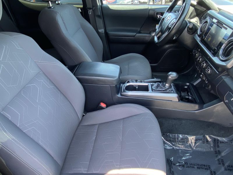 Used 2019 Toyota Tacoma TRD Off-RoadImage 10
