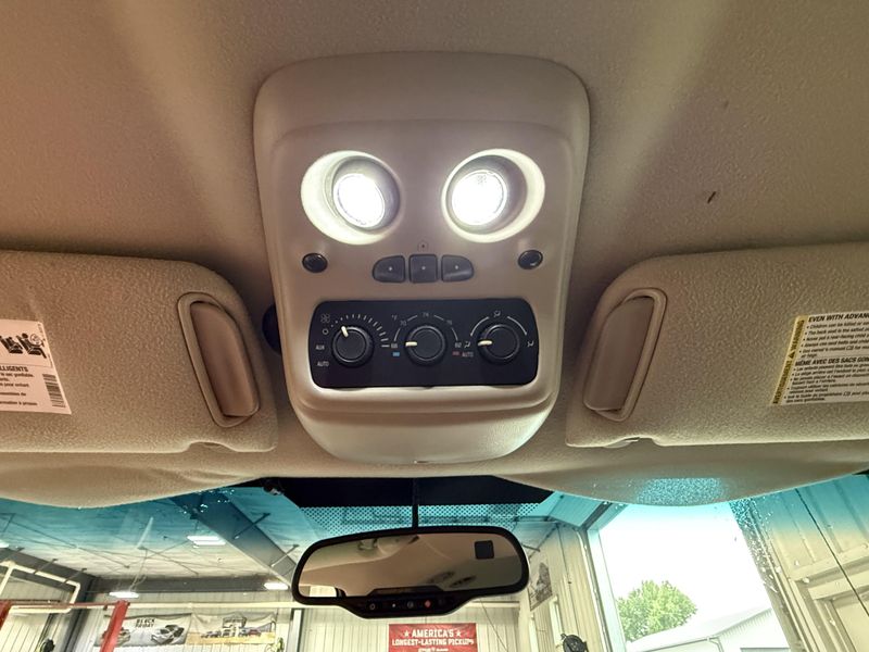 Used 2004 Chevrolet Suburban 1500 Z71Image 22