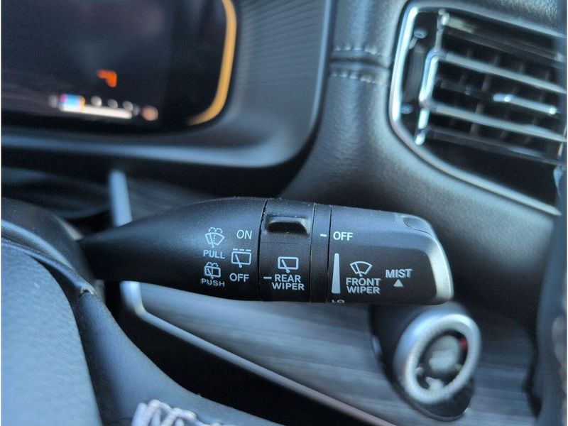 2023 Jeep Wagoneer L Series IIIImage 25