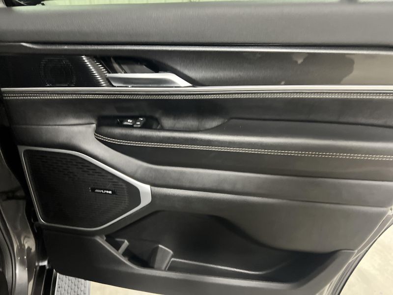 2022 Jeep Wagoneer Series IImage 12