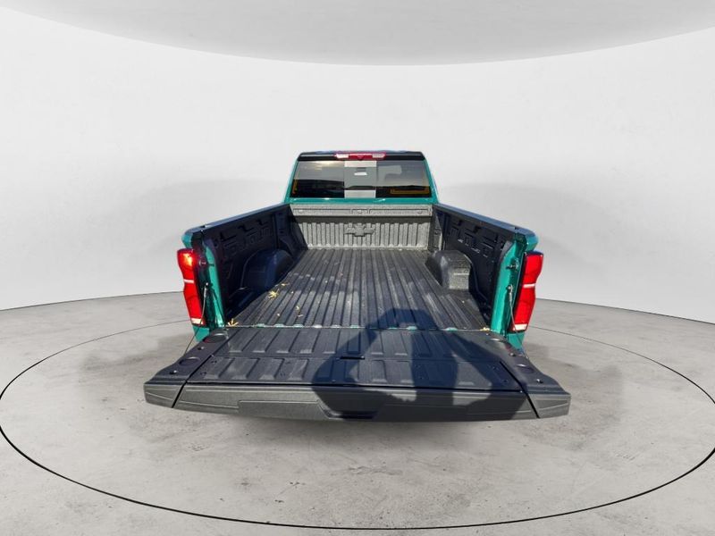 2026 Chevrolet Silverado LT photo 4