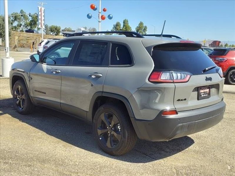 2023 Jeep Cherokee Altitude in a Sting-Gray Clear Coat exterior color and Blackinterior. Perris Valley Auto Center 951-657-6100 perrisvalleyautocenter.com 