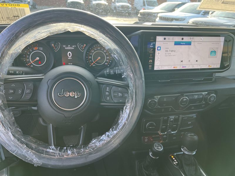 New 2026 Jeep Wrangler 4-door WillysImage 15