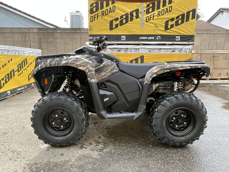 2025 Can-Am OUTLANDER 700 Image 4