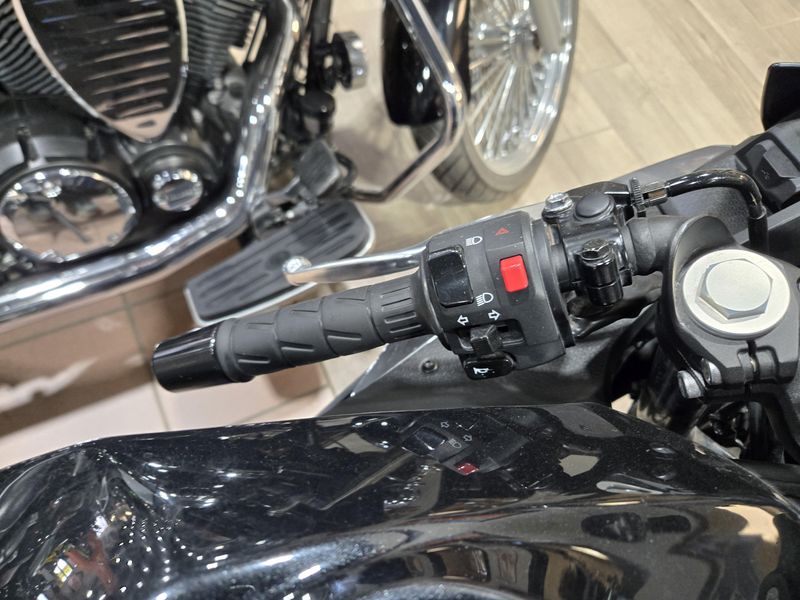 USED 2025 KAWASAKI NINJA 500 SE ABS Image 10