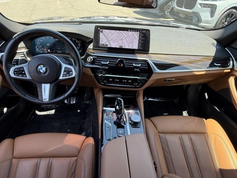 Used 2023 BMW 5 Series M550i xDriveImage 28