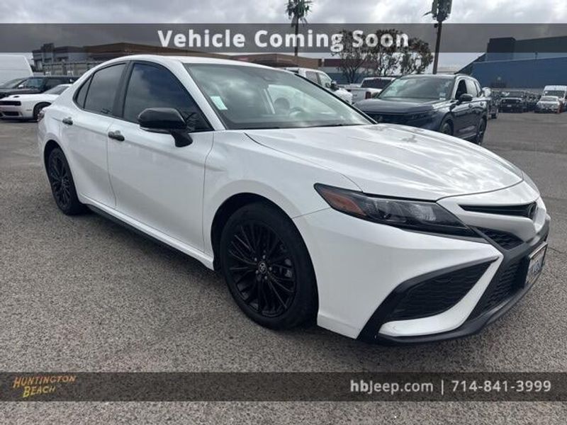2022 Toyota Camry SE NightshadeImage 3