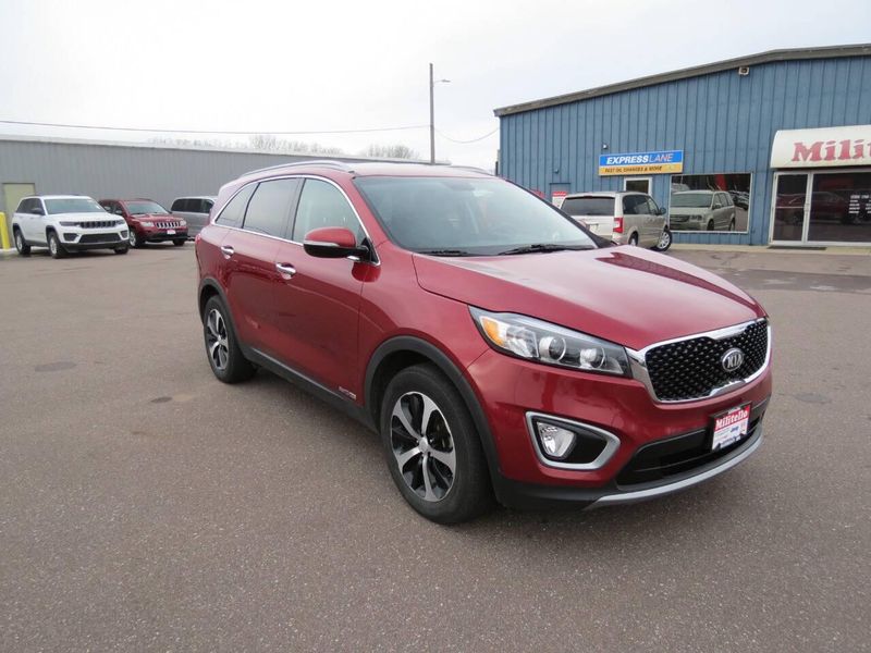 Used 2016 Kia Sorento EX V6 AWD 4dr SUVImage 2