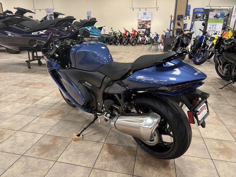 New 2027 Suzuki Hayabusa Image 15