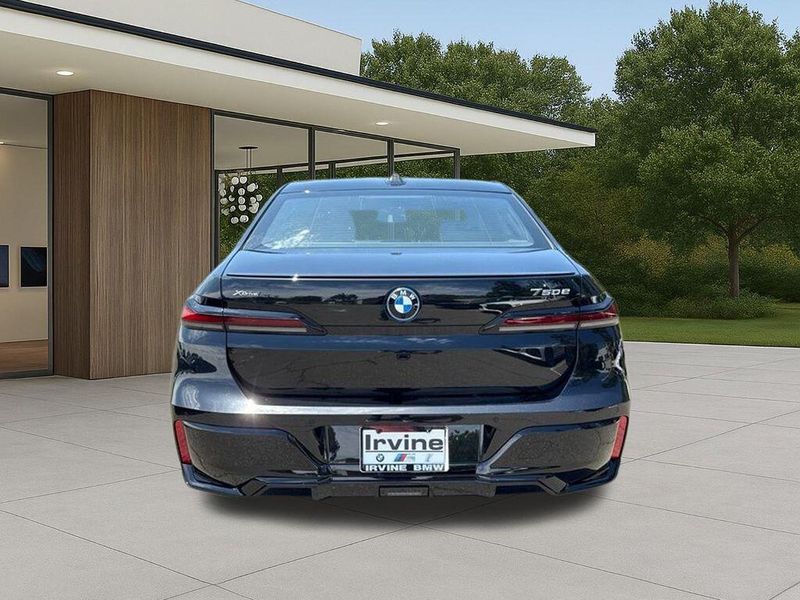 New 2026 BMW 7 Series 750e xDriveImage 10