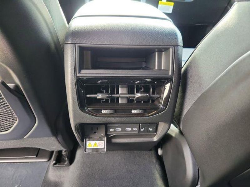 New 2026 Jeep Grand Cherokee Limited 4x4