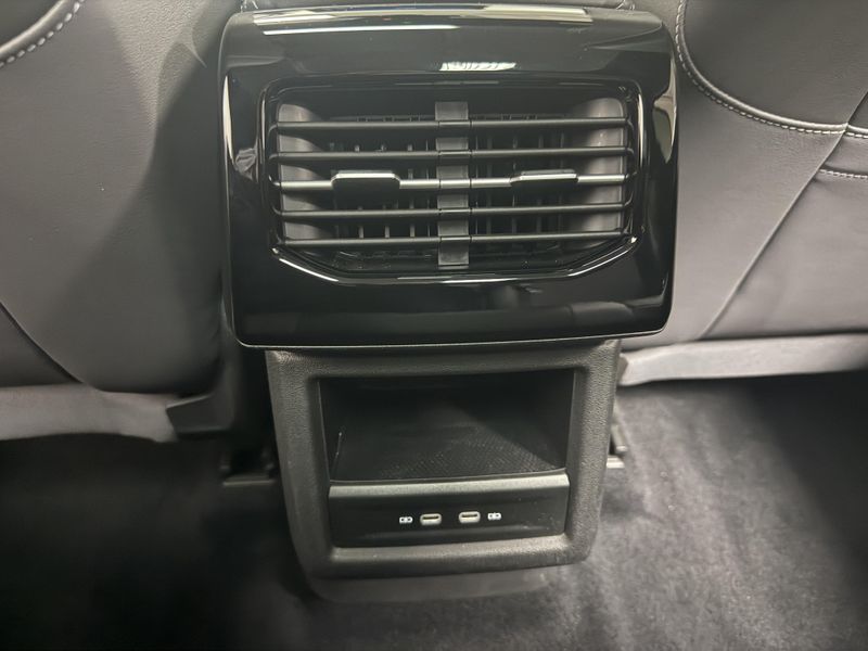 Used 2023 Volkswagen ID.4 S w/Glass RoofImage 15