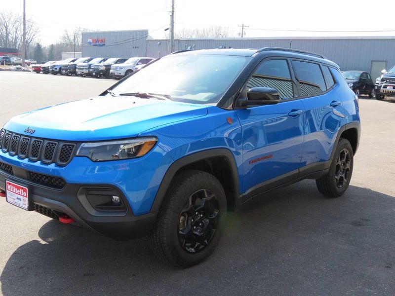 2023 Jeep Compass Trailhawk 4x4 4dr SUVImage 6