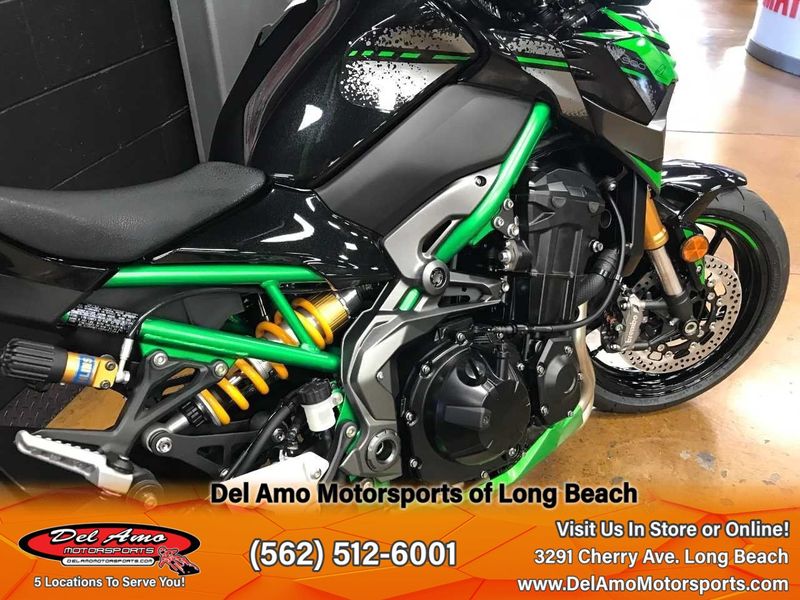 2024 Kawasaki ZR900MRFNL-BK2  in a METALLIC SPARK BLACK/METALLIC MATTE GRAPHENESTEEL GRAY/CANDY LIME GREEN exterior color. Del Amo Motorsports of Long Beach (562) 362-3160 delamomotorsports.com 