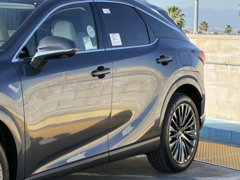 New 2026 Lexus RX 450h+ LuxuryImage 8