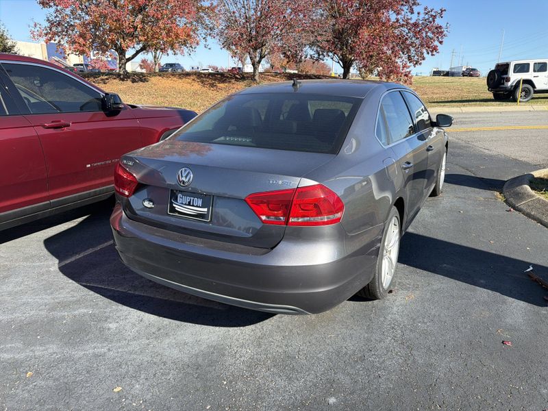 Used 2014 Volkswagen Passat TDI SE w/SunroofImage 6