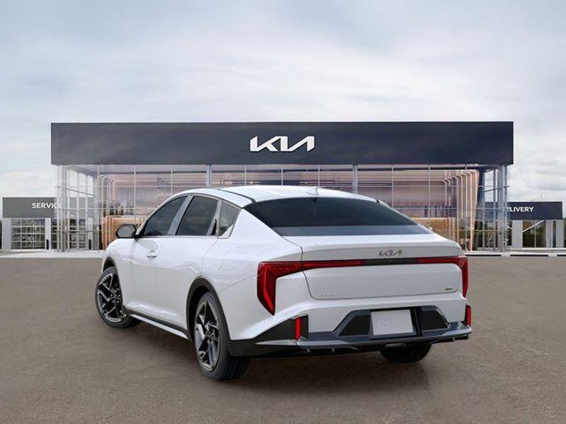 New 2026 Kia K4 GT-LineImage 5