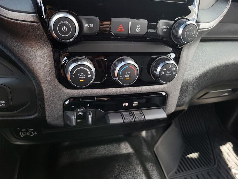 2025 RAM 2500 Tradesman Crew Cab 4x4 6