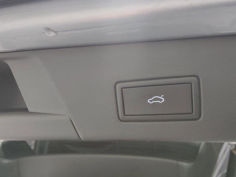 Used 2023 Volkswagen ID.4 Pro S AWD Long Range w/Glass RoofImage 15