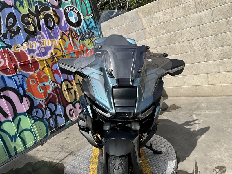 New 2026 BMW R 1300 RT Image 10