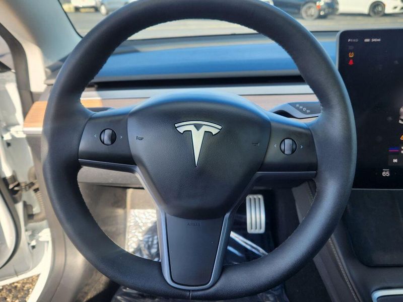 2023 Tesla Model 3 PerformanceImage 24