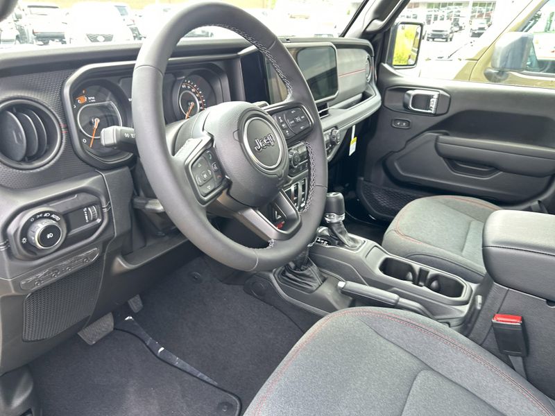 2025 Jeep Wrangler 2-door RubiconImage 14