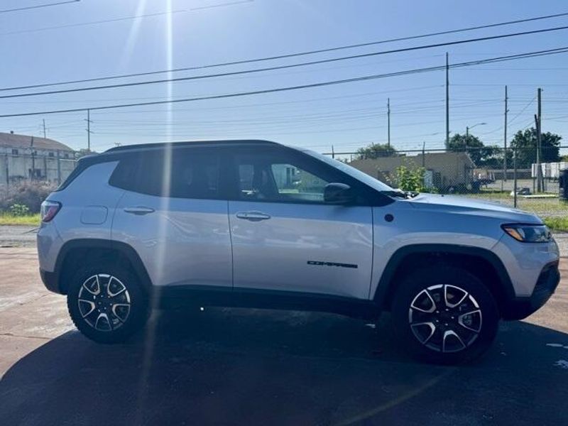 Used 2024 Jeep Compass TrailhawkImage 4