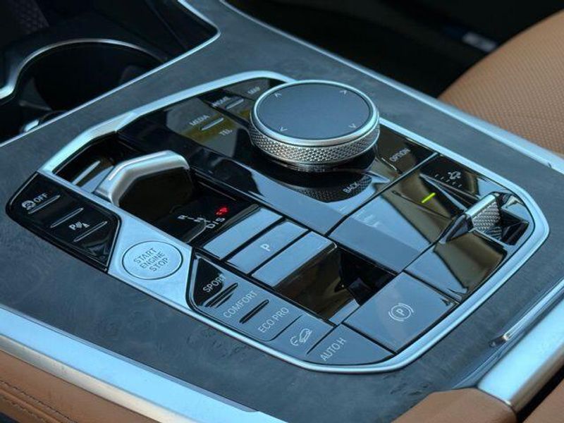 New 2026 BMW X7 xDrive40iImage 24