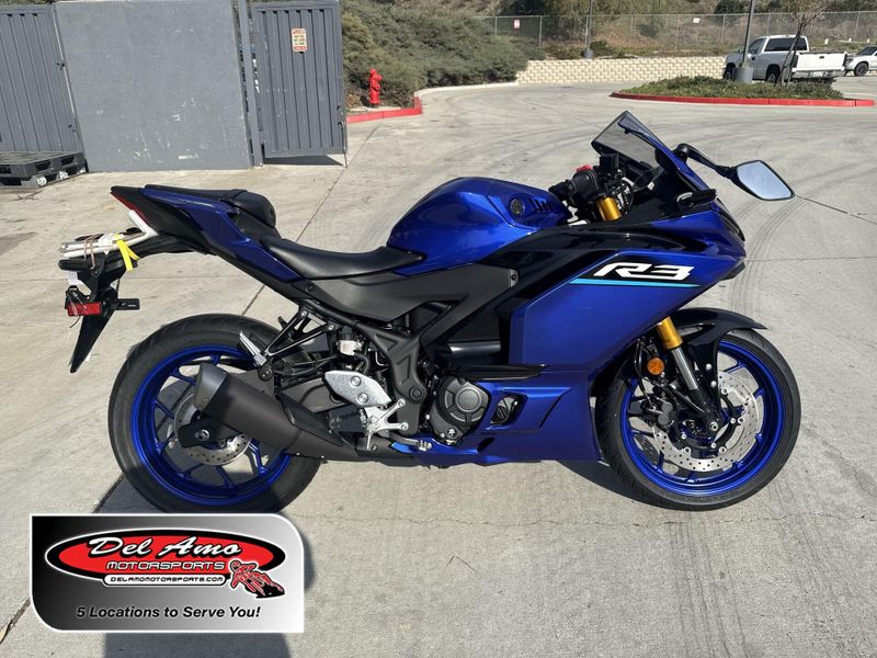 YZF-R3 ABS【走行極少】 YZF-R3 ABSが倒立式Fサスや新デザインのカウルなどを採用してモデル