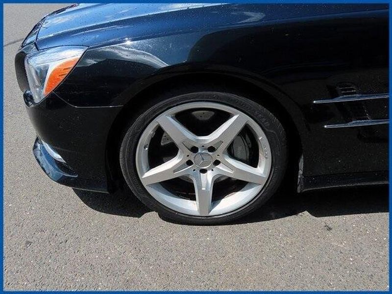 2013 Mercedes-Benz SL-Class SL 550Image 4