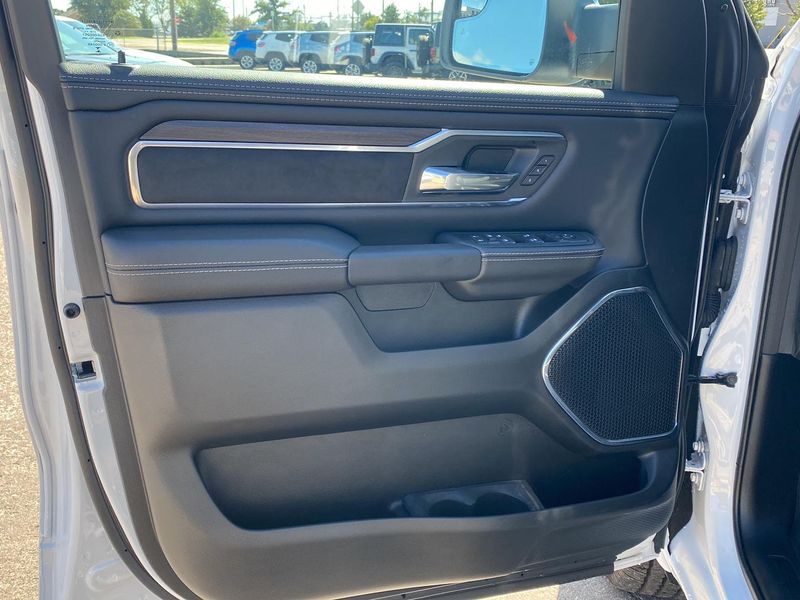 2026 Ram 1500 Laramie photo 12