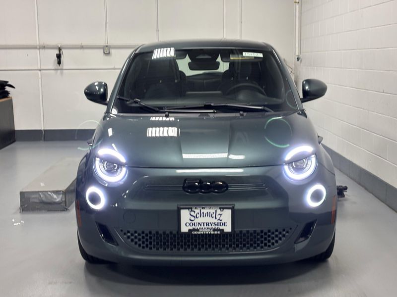 New 2025 Fiat 500e Giorgio Armani Collector