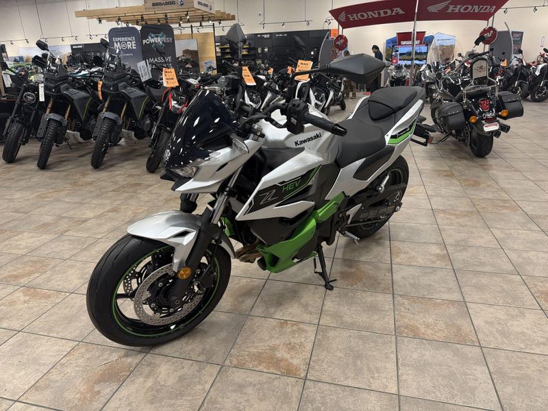 New 2024 Kawasaki Z7 HYBRID ABS Image 13
