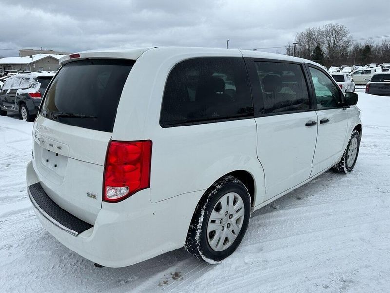 2019 Dodge Grand Caravan SEImage 12