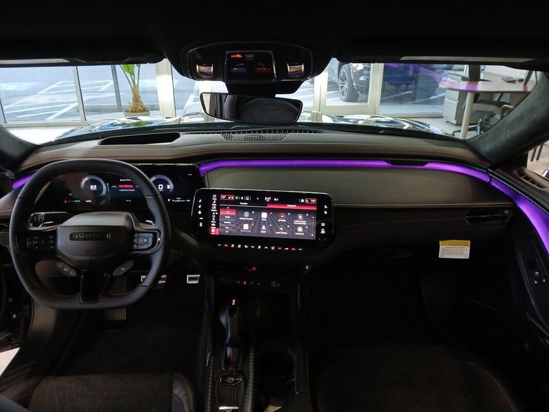 2024 Dodge Charger Daytona Scat Pack photo 2