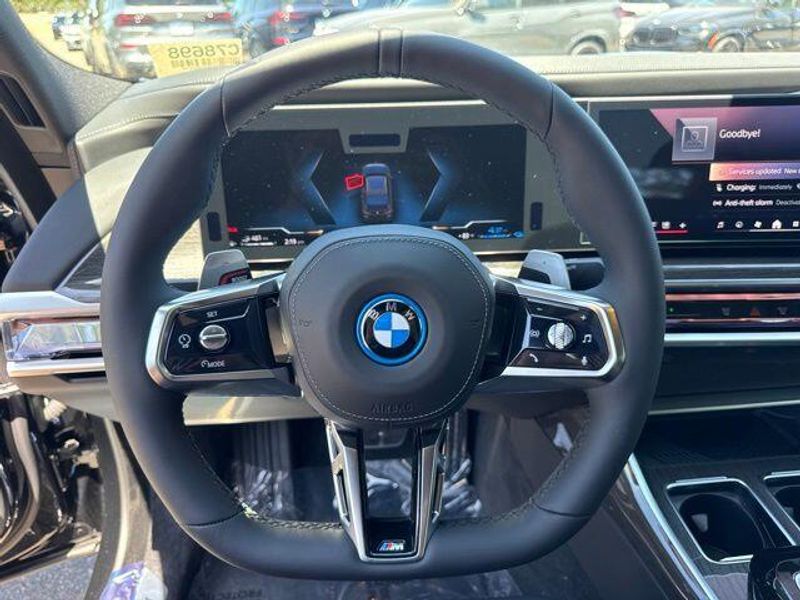 New 2026 BMW 7 Series 750e xDriveImage 21