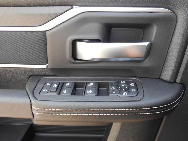 New 2025 RAM 2500 Big Horn Crew Cab 4x4 6