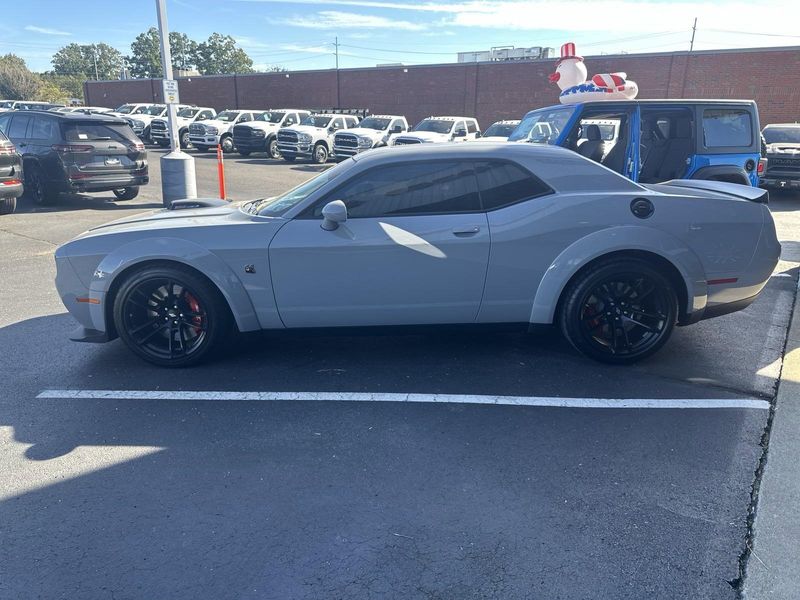 2021 Dodge Challenger R/T Scat Pack WidebodyImage 11