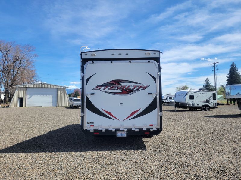 Used 2015 FOREST RIVER STEALTH 1913 Image 4