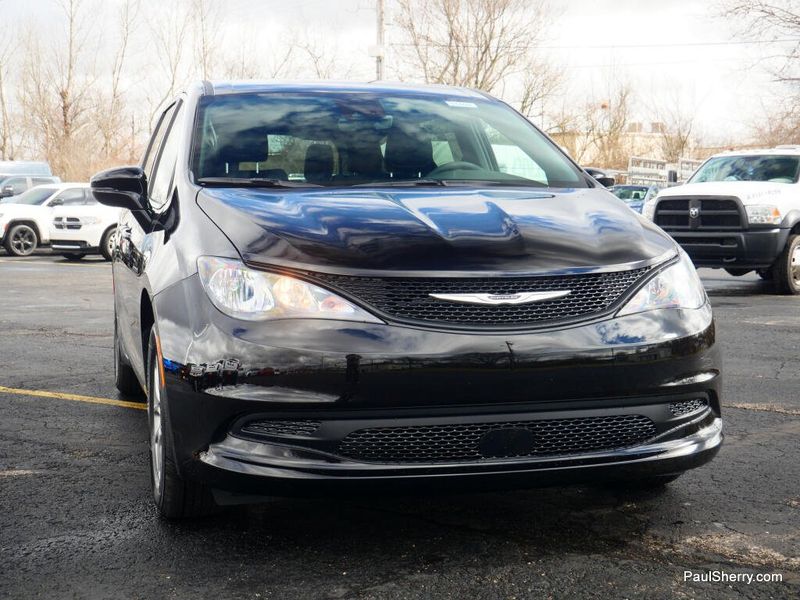 New 2026 Chrysler Voyager Lx