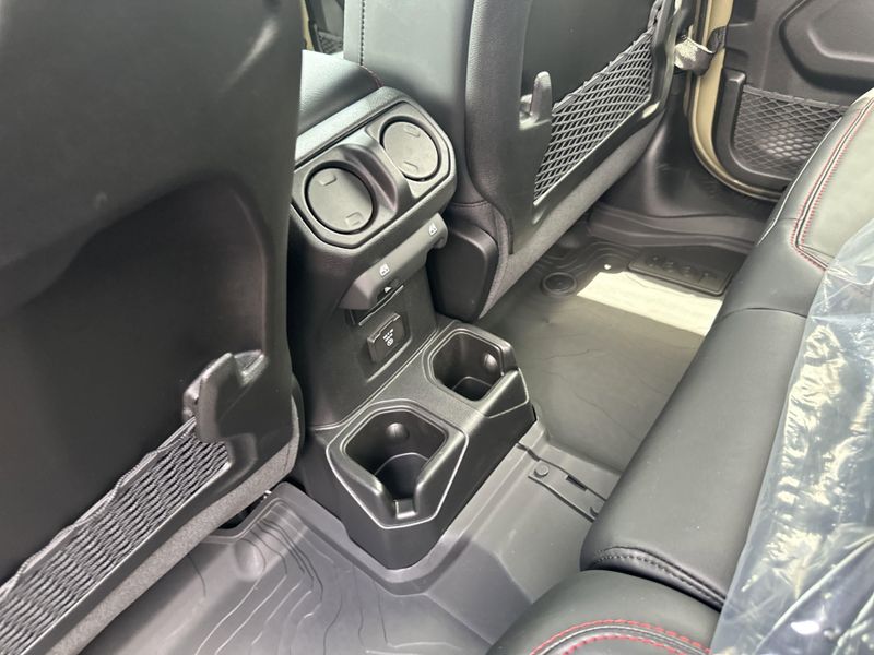 New 2025 Jeep Gladiator Rubicon X 4x4Image 14