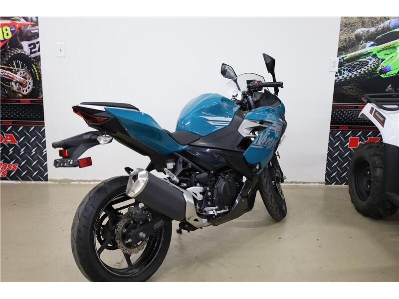 Used 2021 Kawasaki NINJA 400 Image 3
